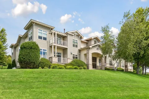 1256 County Road D E #101