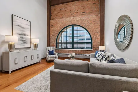 250 Park Avenue #705