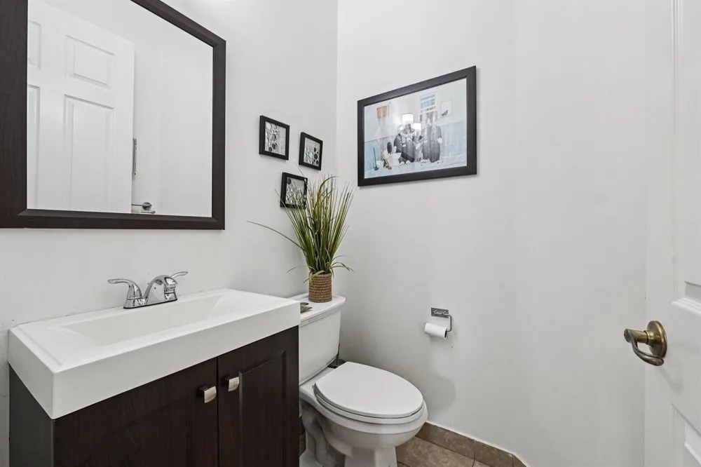553 Gazetta Way West Palm Beach, FL 33413