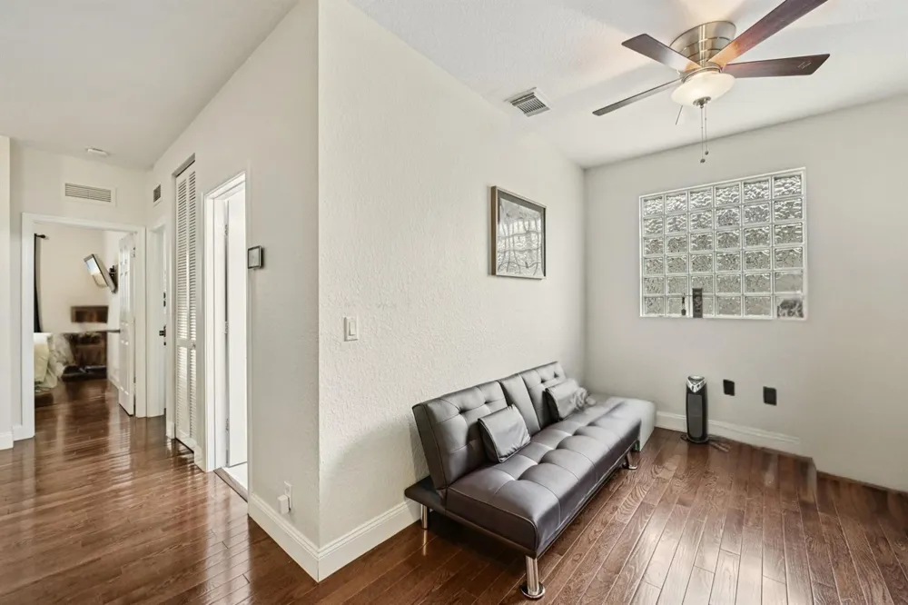 553 Gazetta Way West Palm Beach, FL 33413