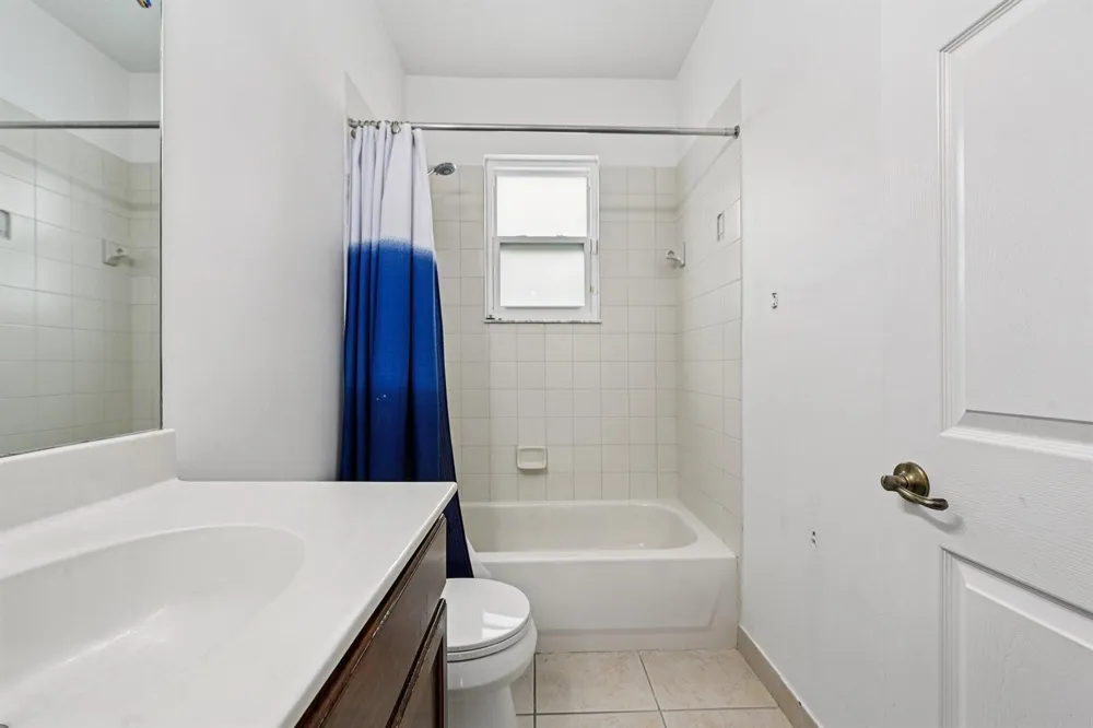 553 Gazetta Way West Palm Beach, FL 33413