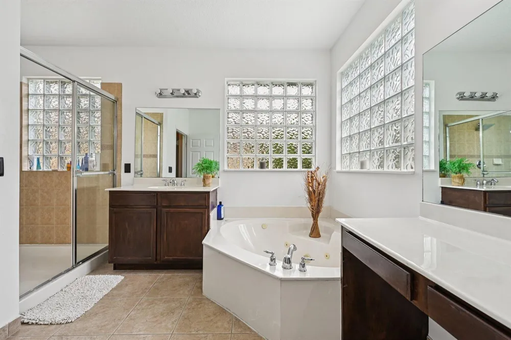553 Gazetta Way West Palm Beach, FL 33413