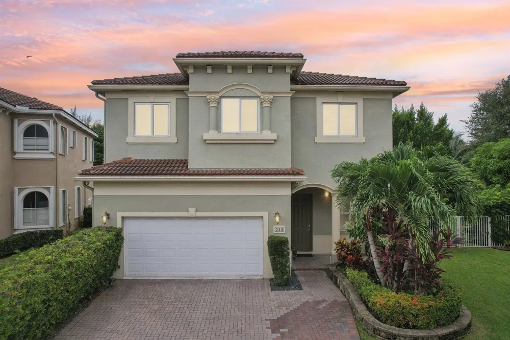 553 Gazetta Way West Palm Beach, FL 33413