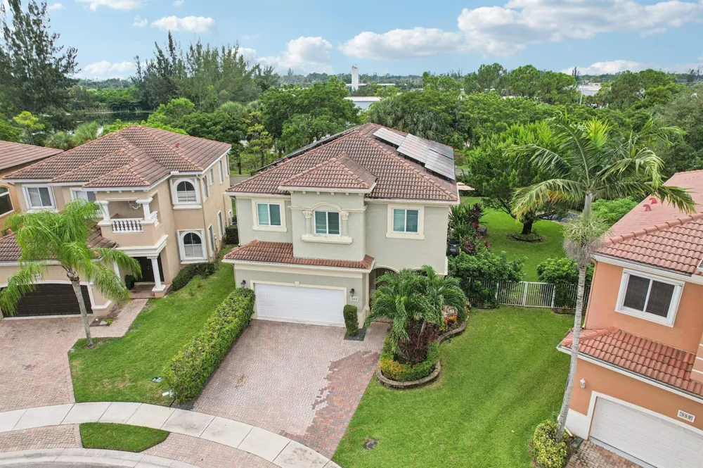 553 Gazetta Way West Palm Beach, FL 33413