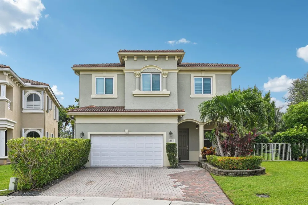 553 Gazetta Way West Palm Beach, FL 33413