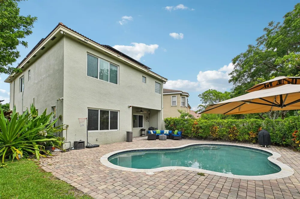 553 Gazetta Way West Palm Beach, FL 33413