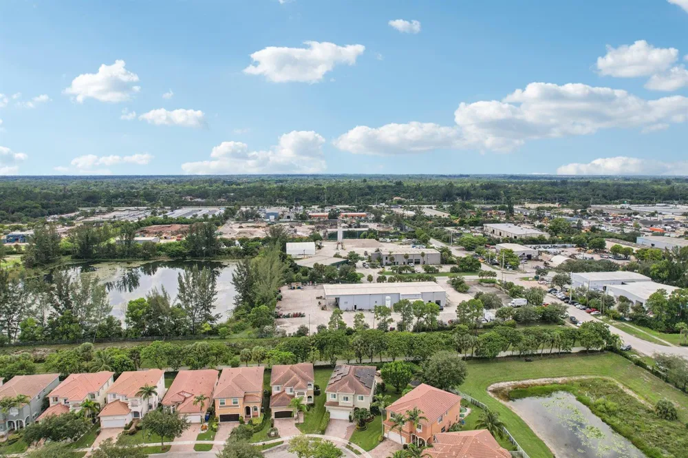 553 Gazetta Way West Palm Beach, FL 33413