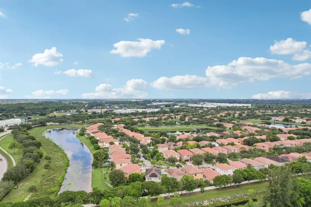 553 Gazetta Way West Palm Beach, FL 33413