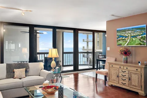 5380 Ocean Drive #10-B