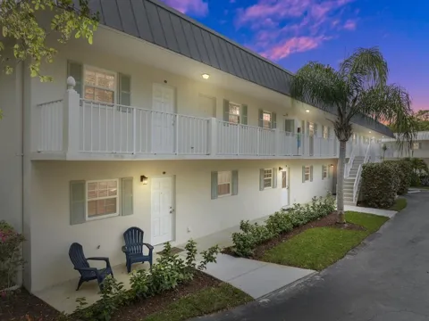 900 Jasmine Lane #10a