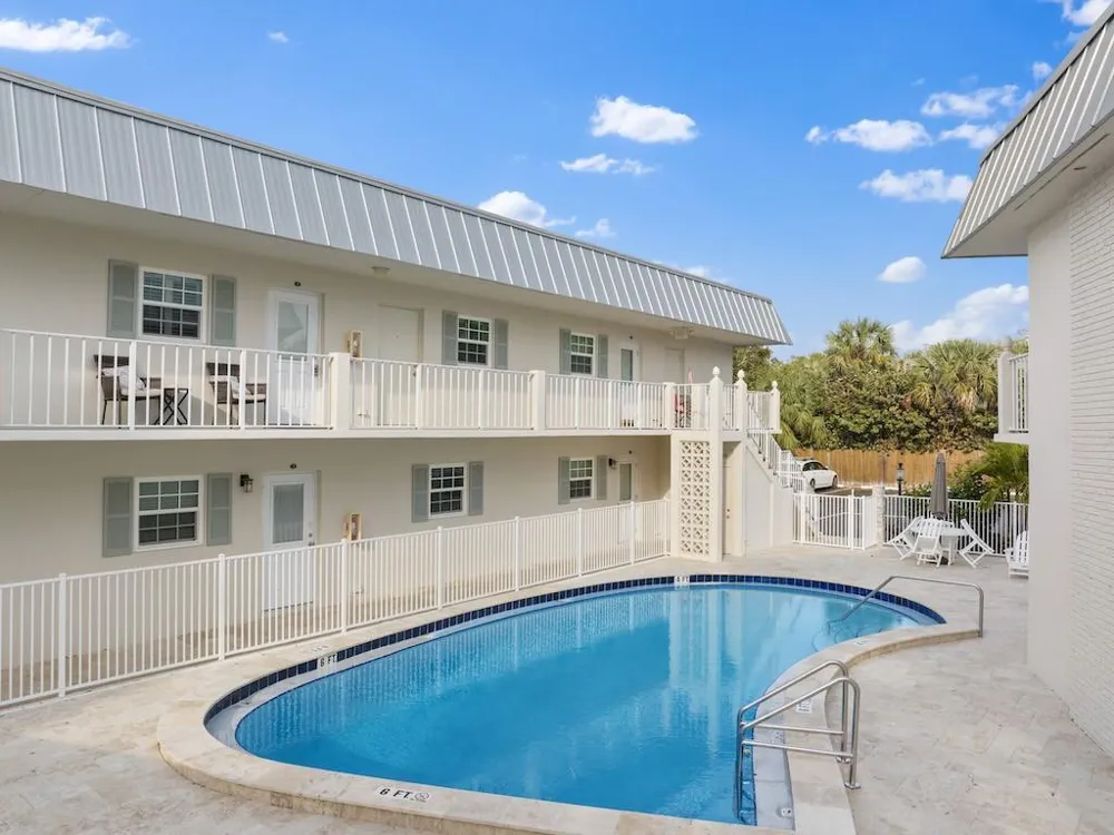 900 Jasmine Lane #10a Vero Beach, FL 32963