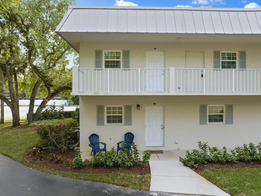 900 Jasmine Lane #10a Vero Beach, FL 32963