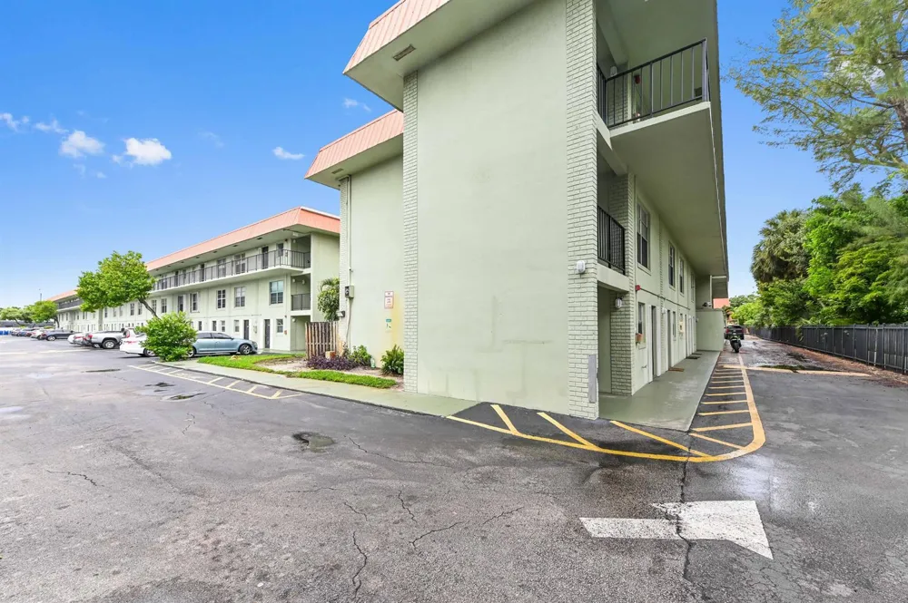 803 W Oakland Park Boulevard #A7 Oakland Park, FL 33311