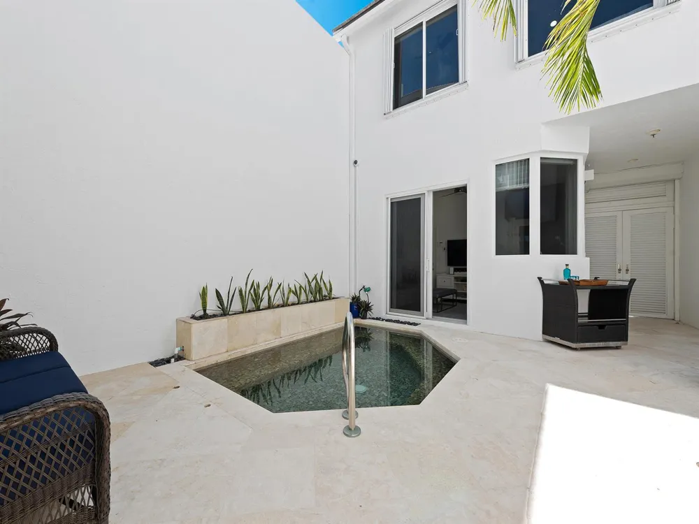 2115 S Ocean Boulevard #10 Delray Beach, FL 33483