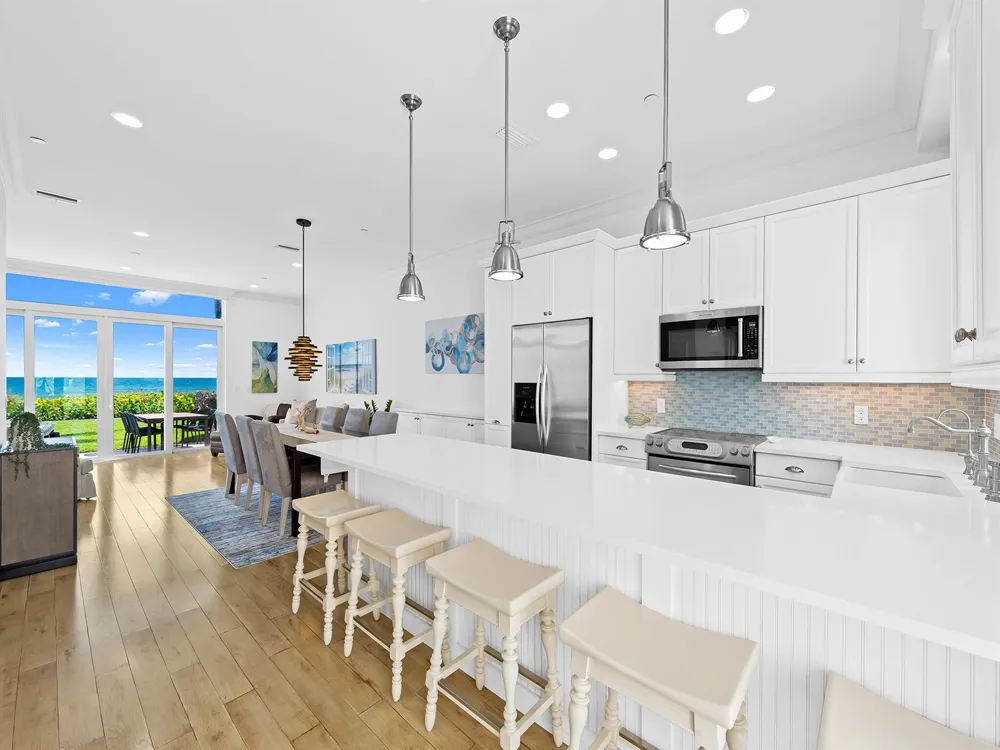 2115 S Ocean Boulevard #10 Delray Beach, FL 33483