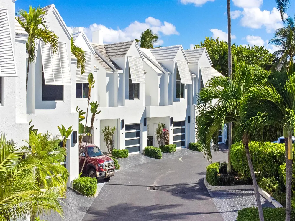 2115 S Ocean Boulevard #10 Delray Beach, FL 33483
