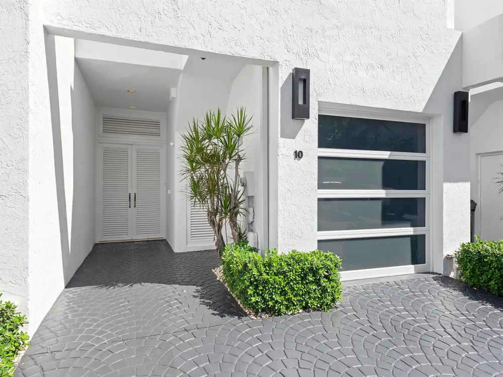 2115 S Ocean Boulevard #10 Delray Beach, FL 33483