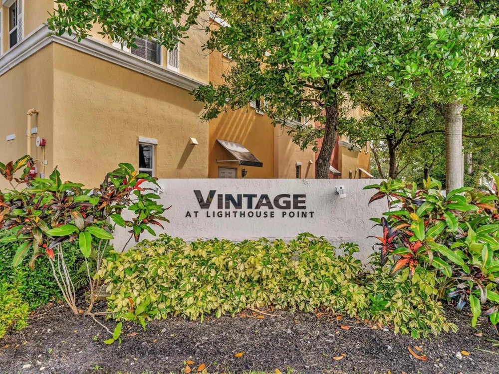2329 Vintage Drive #2329 Lighthouse Point, FL 33064