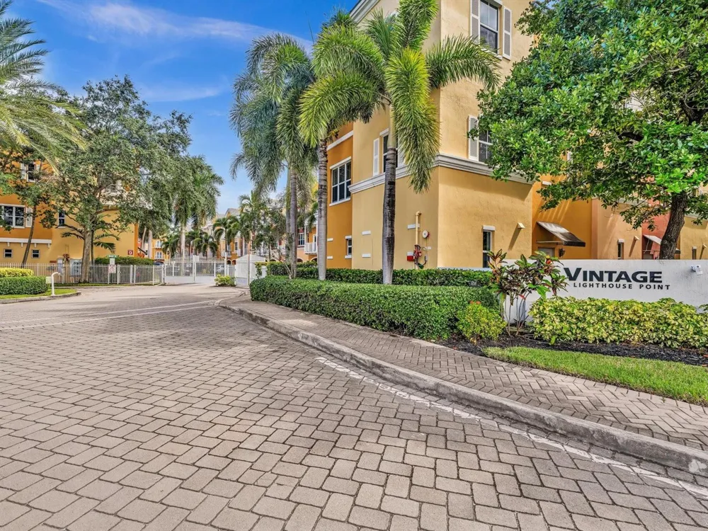 2329 Vintage Drive #2329 Lighthouse Point, FL 33064