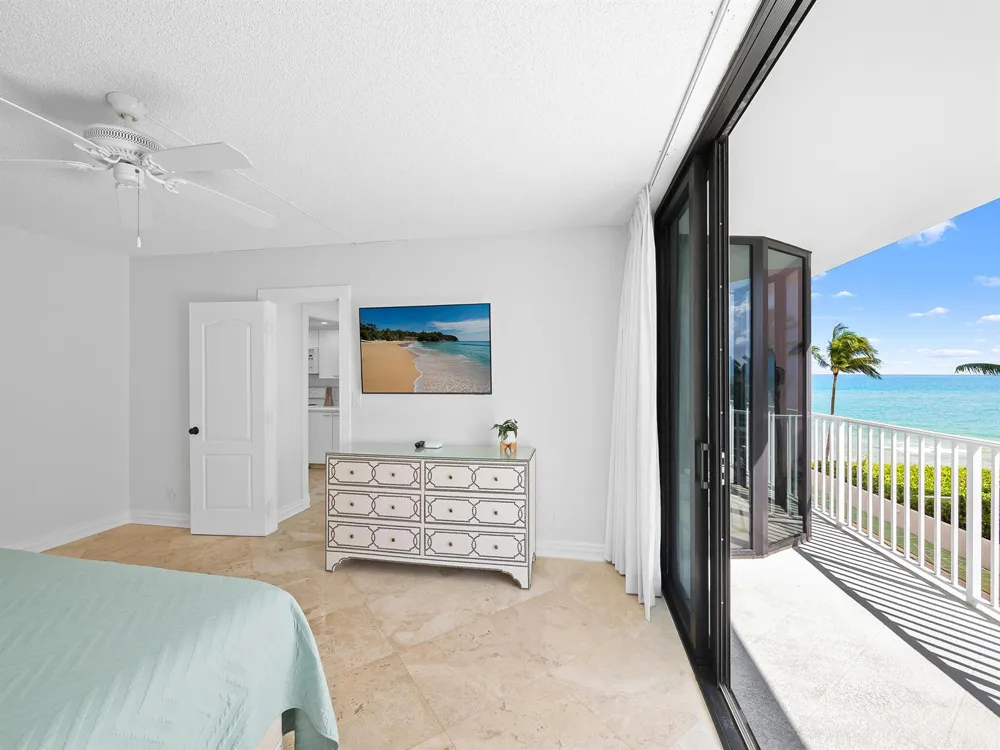 2917 S Ocean Boulevard #304 Highland Beach, FL 33487