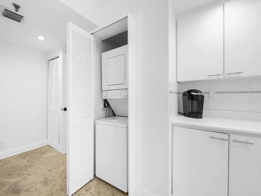 2917 S Ocean Boulevard #304 Highland Beach, FL 33487