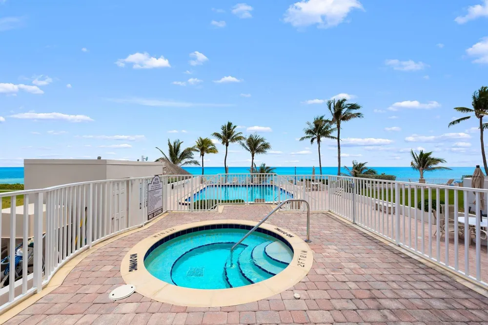 2917 S Ocean Boulevard #304 Highland Beach, FL 33487
