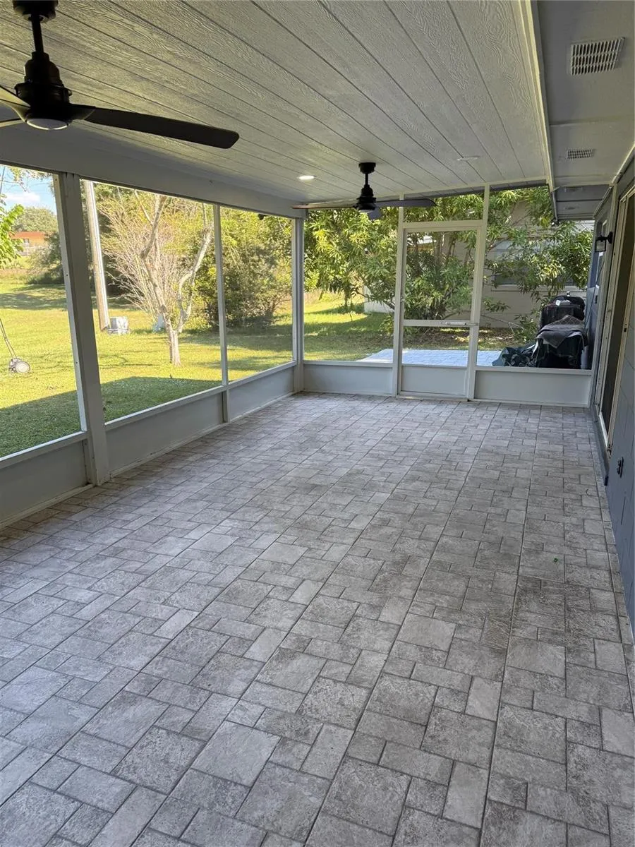 7821 Shellbark Drive Orlando, FL 32818