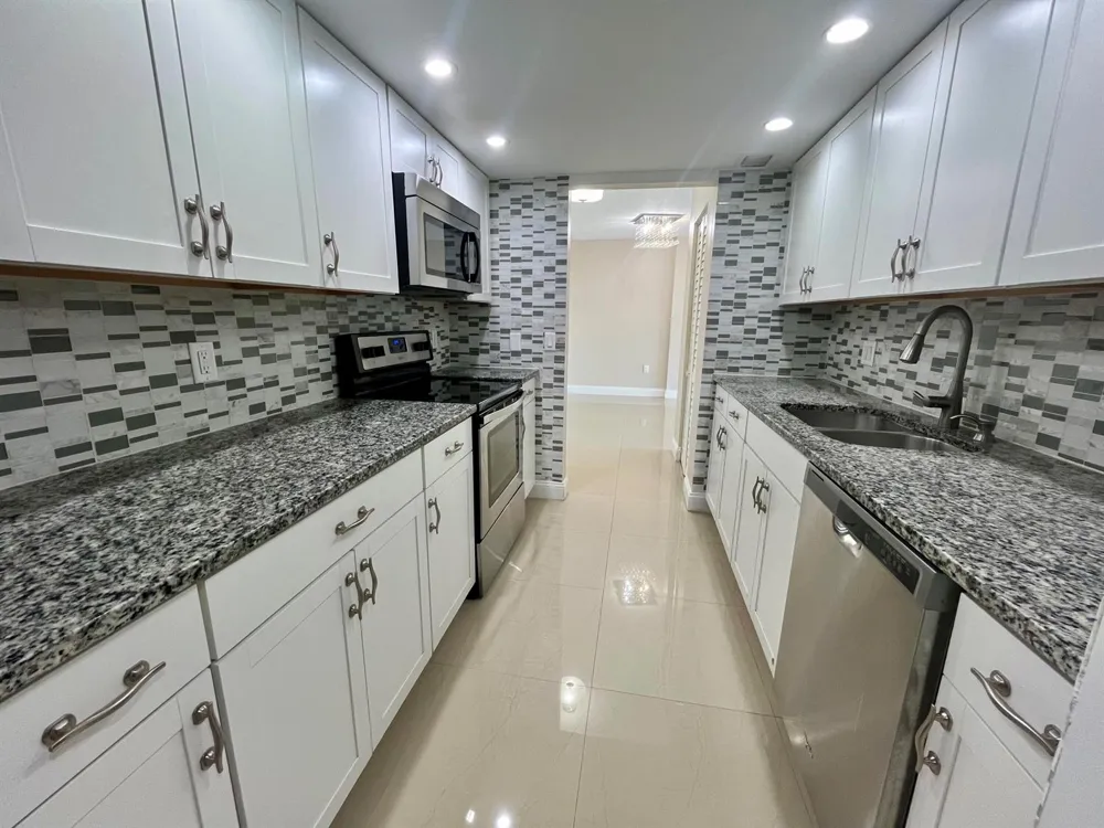 301 Croton Avenue #406 Lantana, FL 33462