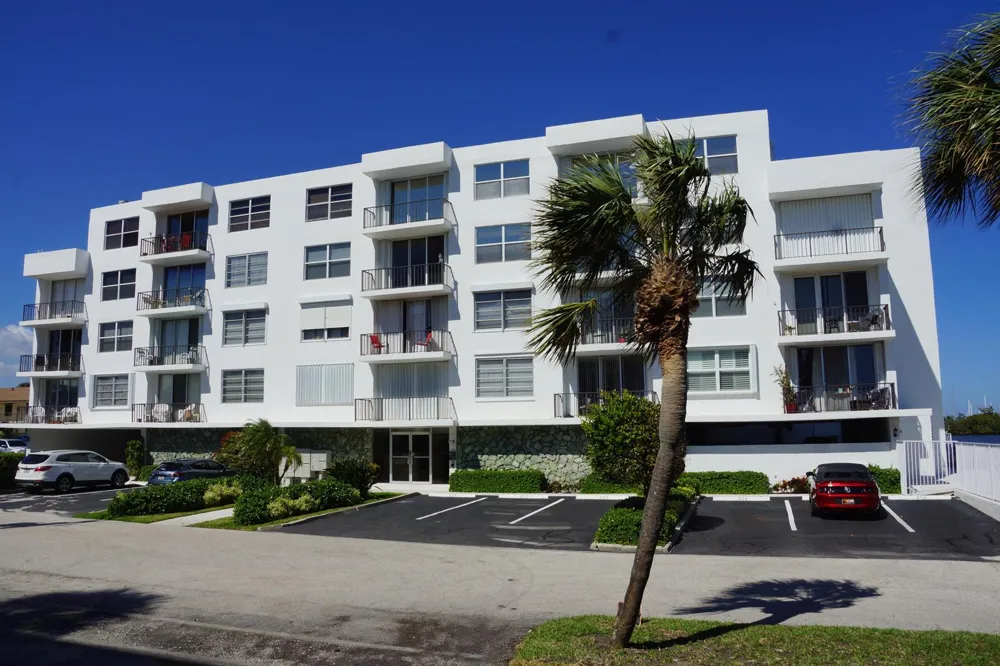 301 Croton Avenue #406 Lantana, FL 33462