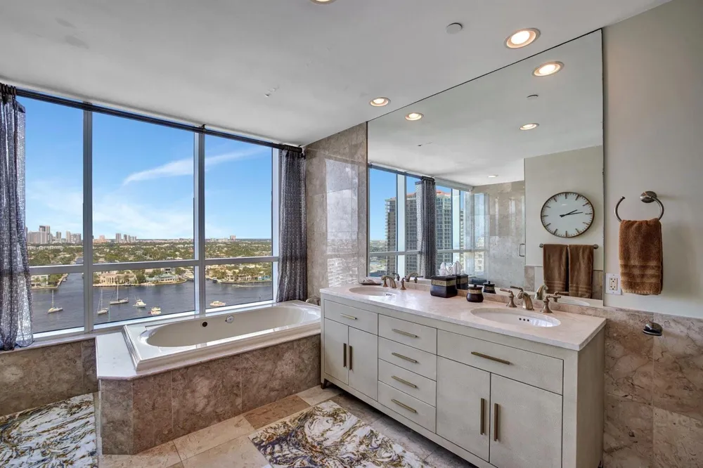 1 Fort Lauderdale Beach Boulevard #1801 / 1808 Fort Lauderdale, FL 33304