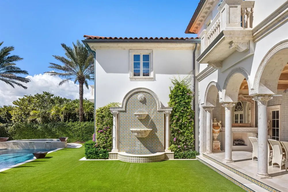 1620 S Ocean Boulevard Palm Beach, FL 33480