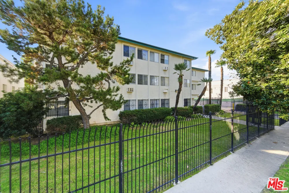 1701 Westmoreland Boulevard #11 Los Angeles, CA 90006