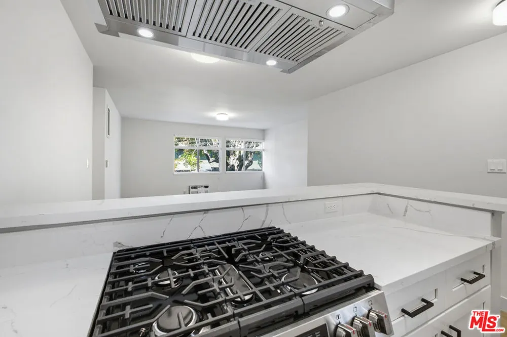 1701 Westmoreland Boulevard #11 Los Angeles, CA 90006