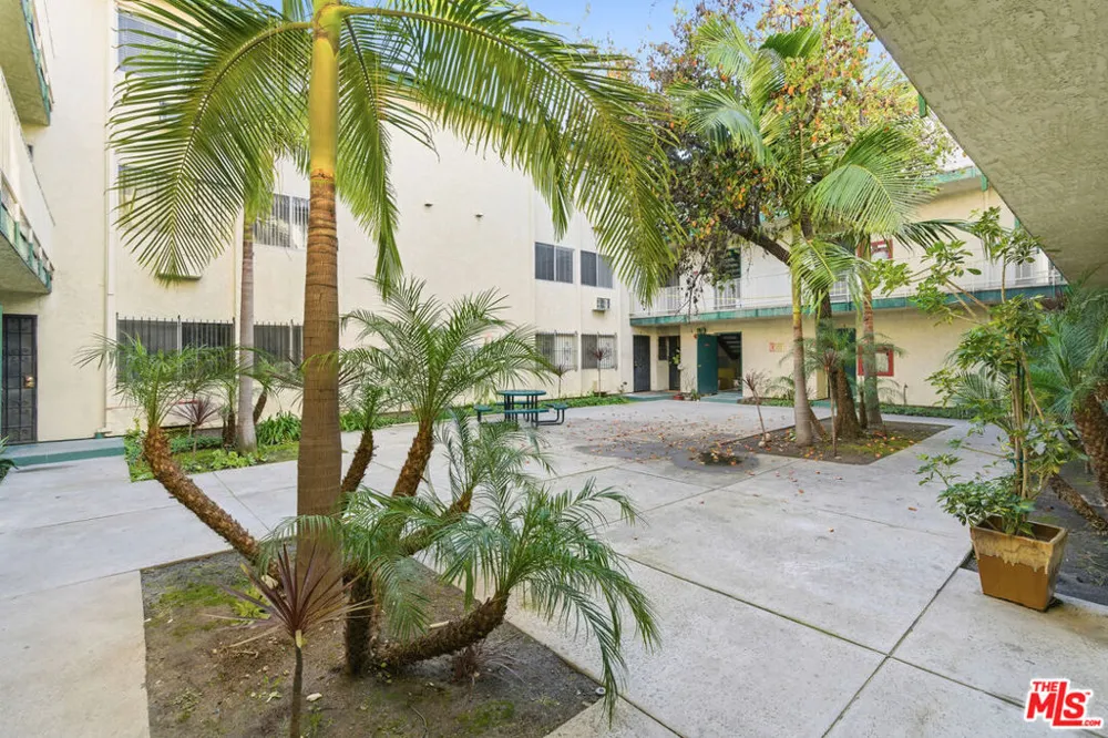 1701 Westmoreland Boulevard #11 Los Angeles, CA 90006