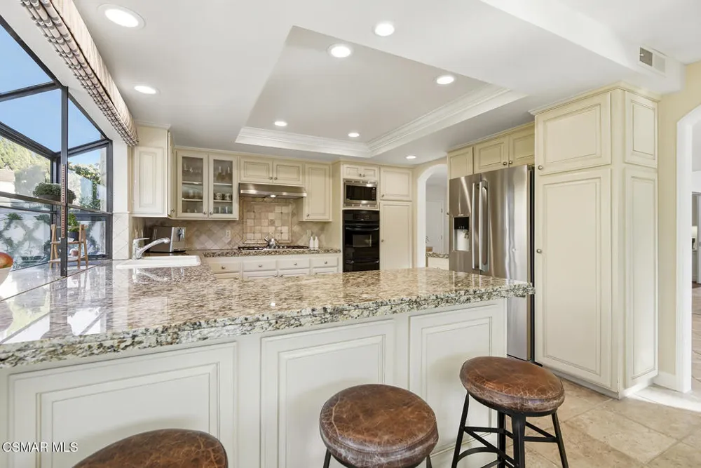 1283 Westwind Circle Westlake Village, CA 91361
