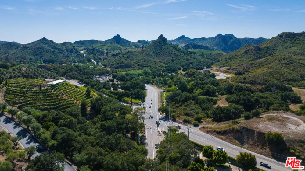 31341 Mulholland Highway Malibu, CA 90265