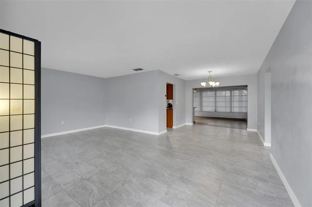 6501 NW 24th Court Sunrise, FL 33313