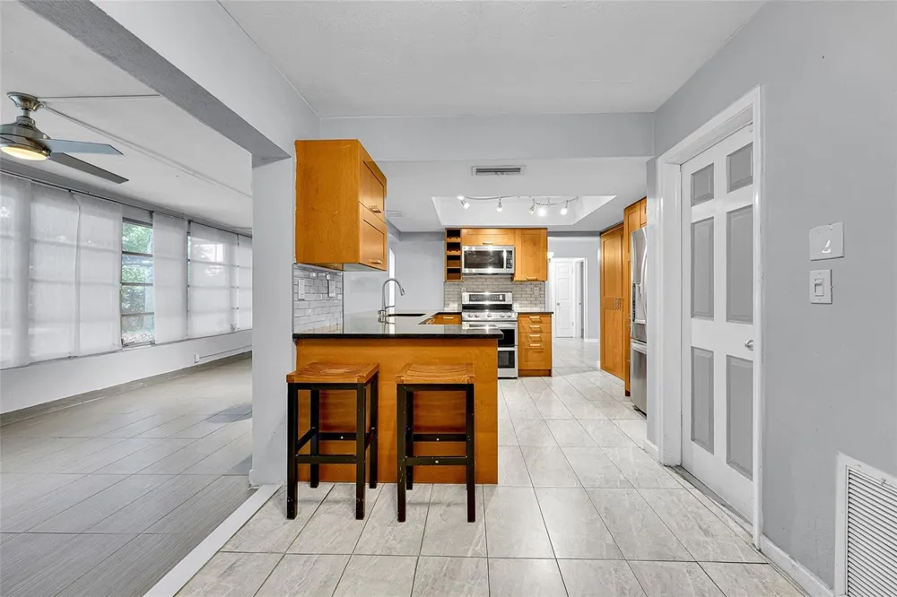 6501 NW 24th Court Sunrise, FL 33313