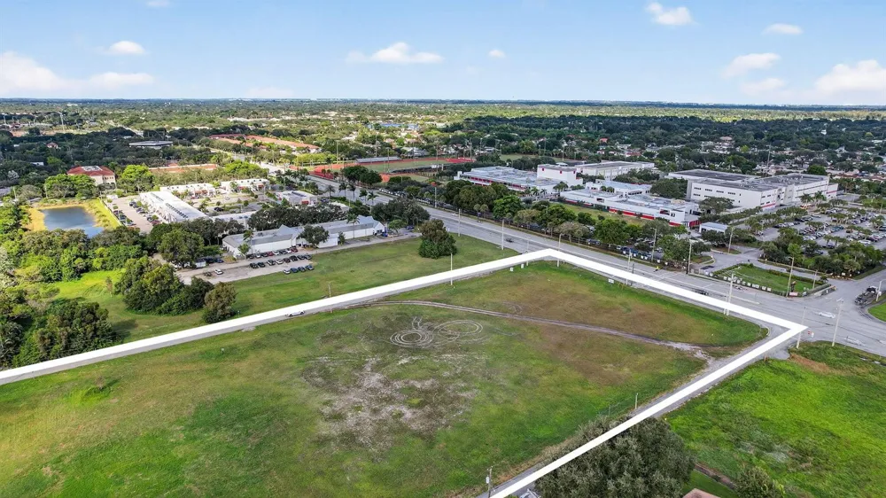 92 NW 92 AVENUE Cooper City, FL 33024