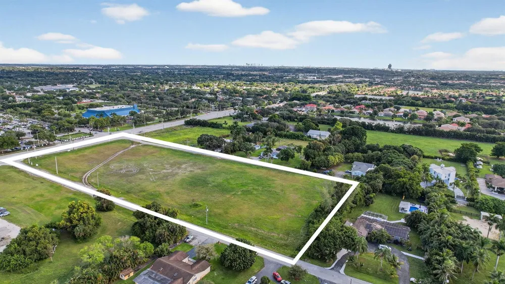 92 NW 92 AVENUE Cooper City, FL 33024