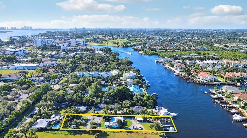 2031 Melody Lane Palm Beach Gardens, FL 33408