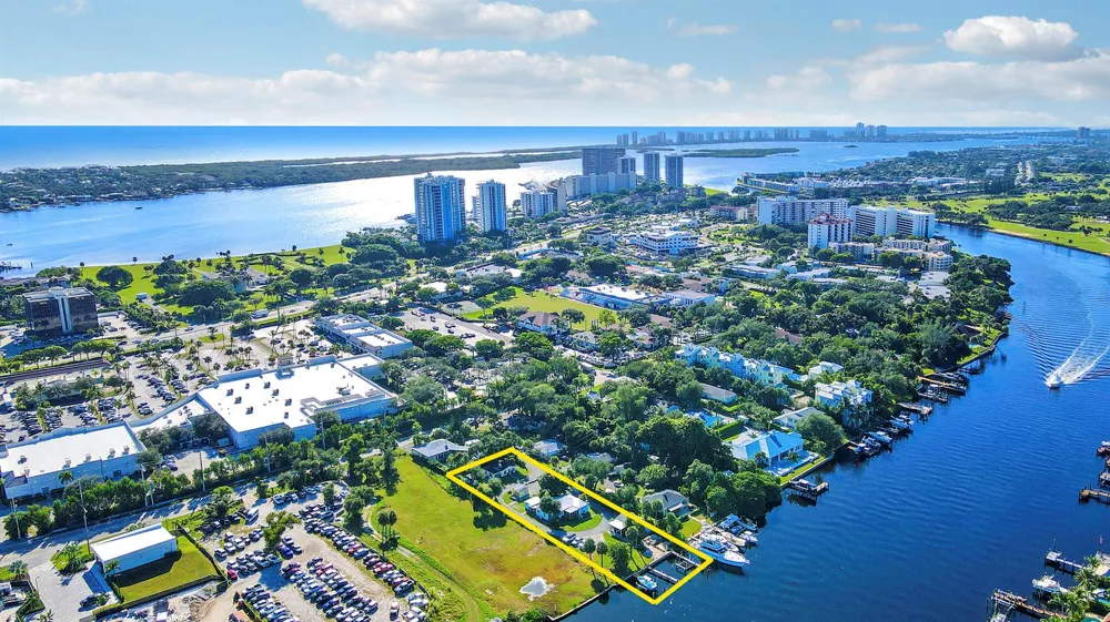 2031 Melody Lane Palm Beach Gardens, FL 33408