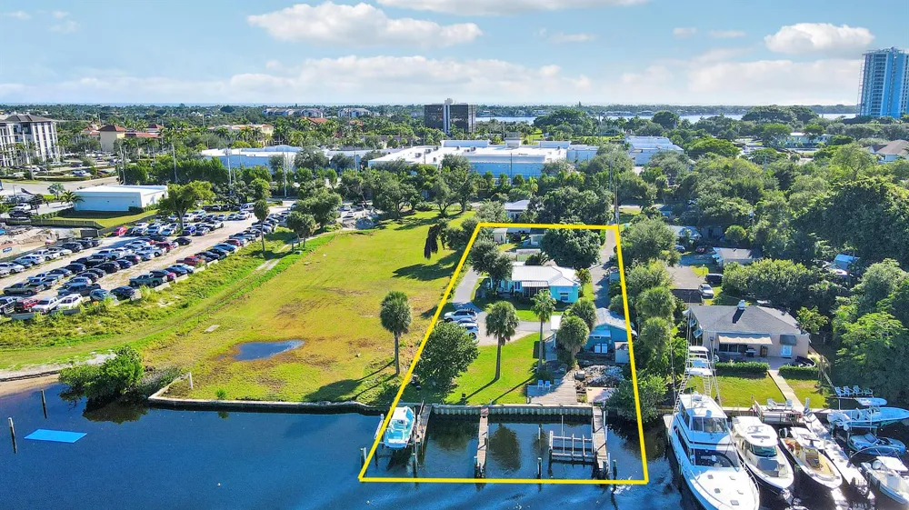 2031 Melody Lane Palm Beach Gardens, FL 33408