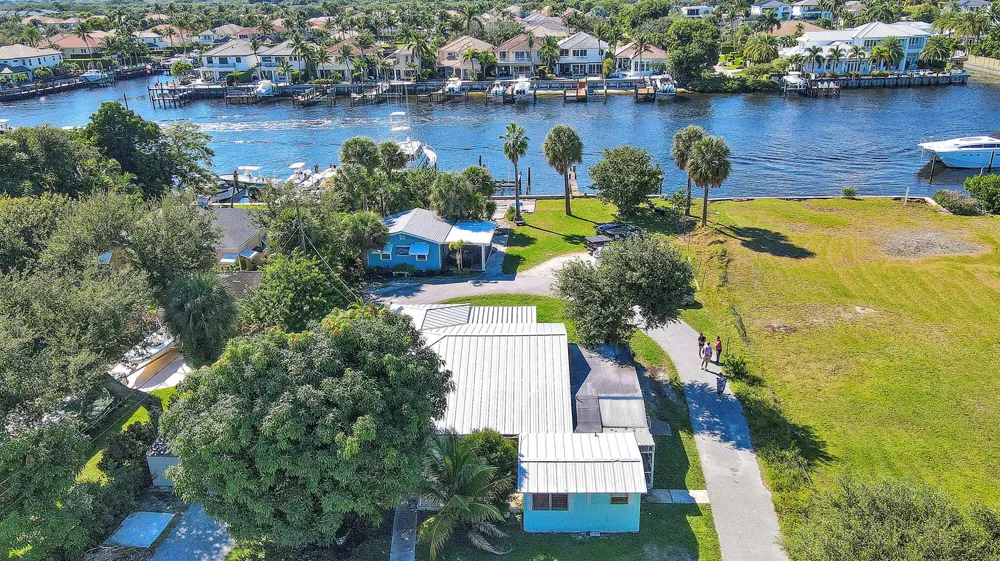 2031 Melody Lane Palm Beach Gardens, FL 33408
