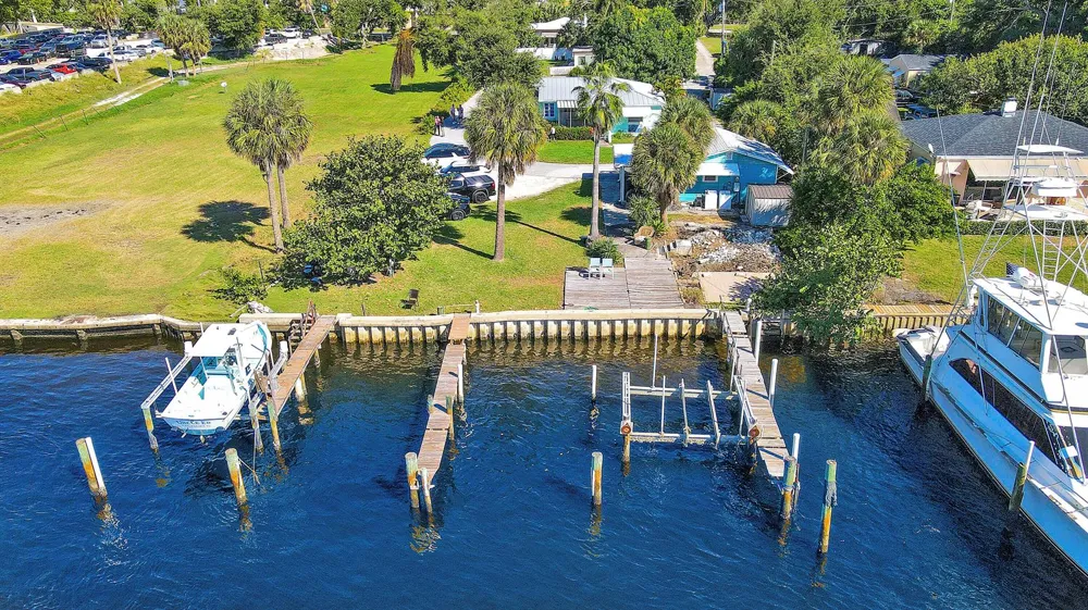 2031 Melody Lane Palm Beach Gardens, FL 33408