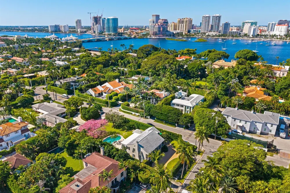 334 Barton Avenue Palm Beach, FL 33480
