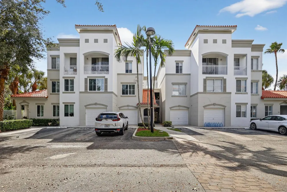 11011 Legacy Lane #105 Palm Beach Gardens, FL 33410