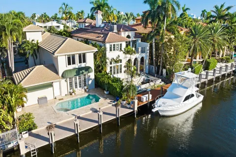 413 Coconut Isle Drive