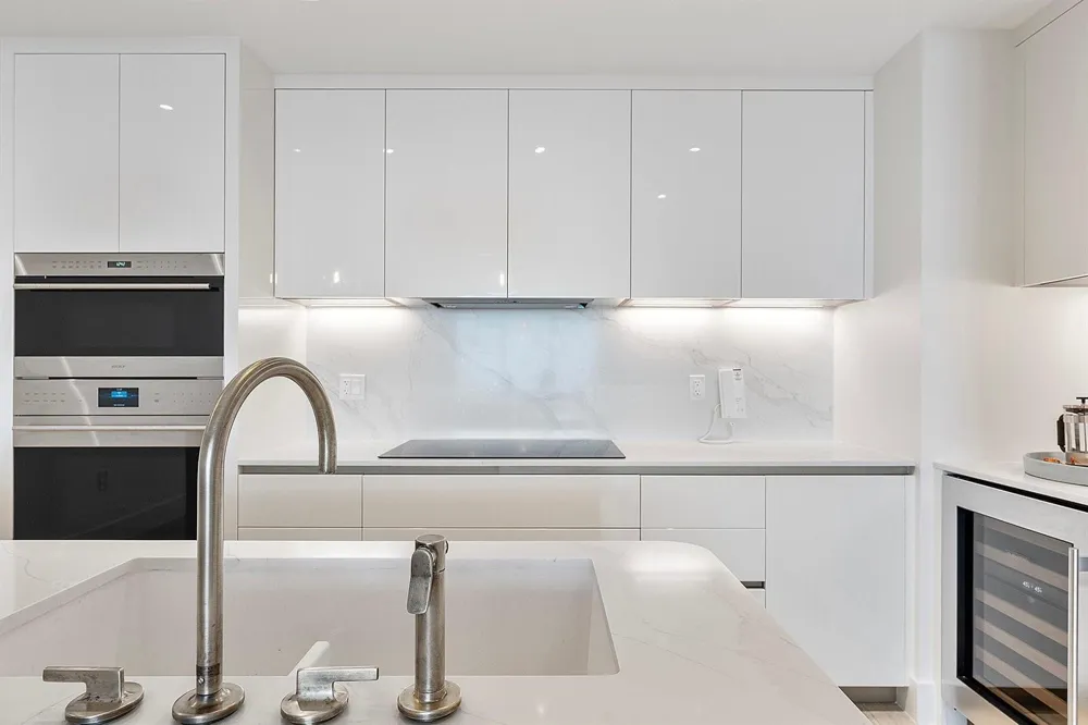 525 Fort Lauderdale Beach Boulevard #1801 Fort Lauderdale, FL 33304