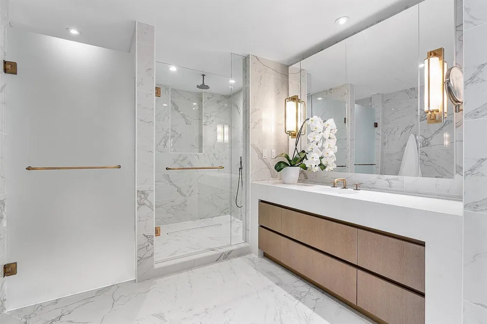 525 Fort Lauderdale Beach Boulevard #1801 Fort Lauderdale, FL 33304